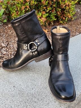 Frye Women's Phillip Harness Boots Size 9.5 B